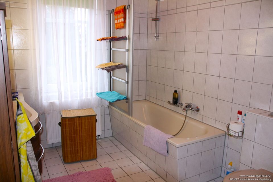 Attraktive Kapitalanlage: Vermietete 3-Zimmer Wohnung mit Balkon in der Nähe von Magdeburg in Ebendorf