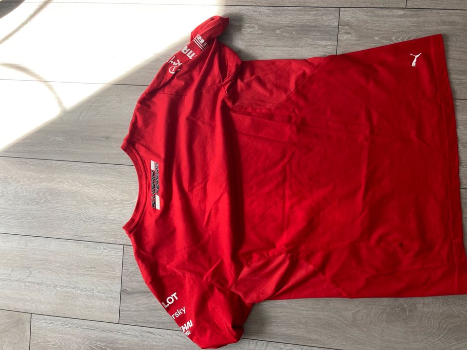 Ferrari Team Shirt Formel 1 Vettel in Timmendorfer Strand 