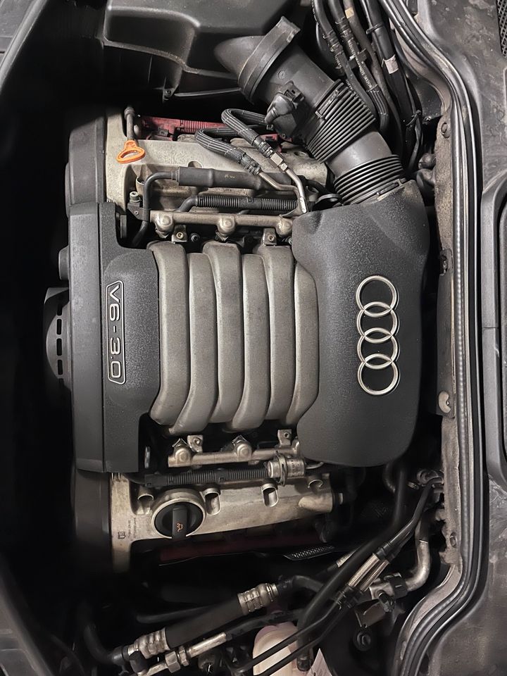 Audi a8 3.0 v6 Benziner in München
