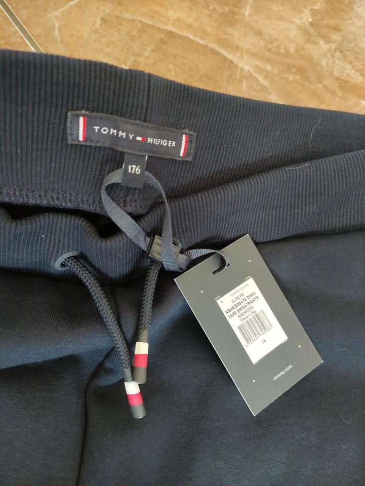 Tommy Hilfiger Jogger Sporthose Hose neu 176 in Hamburg