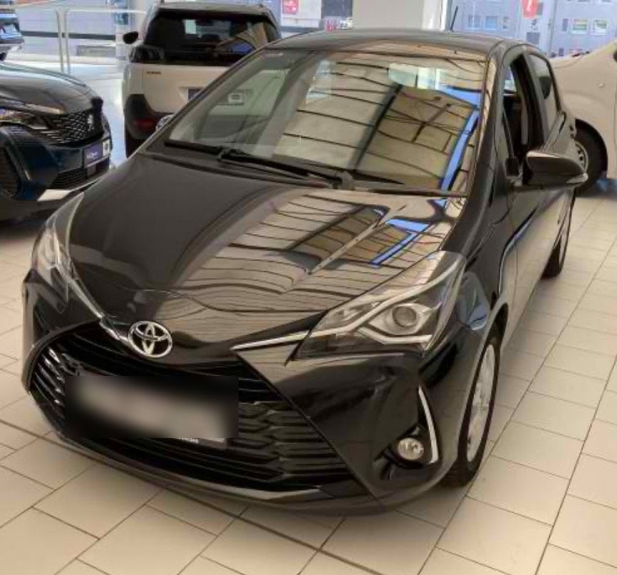 Toyota Yaris Comfort *PDC v&h* in Wuppertal