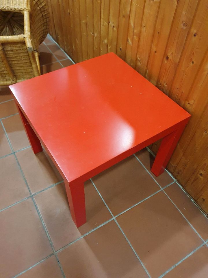 Roter IKEA Beistelltisch LACK, quadratisch in Köln