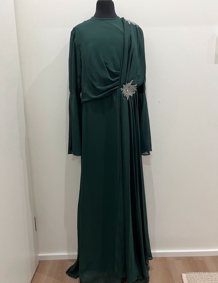 Abendkleid für tesettür in grün größe M in Neuwied