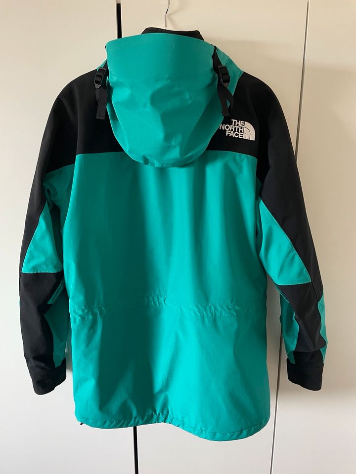 The North Face 1994 Mountain Jacke in Reinbek
