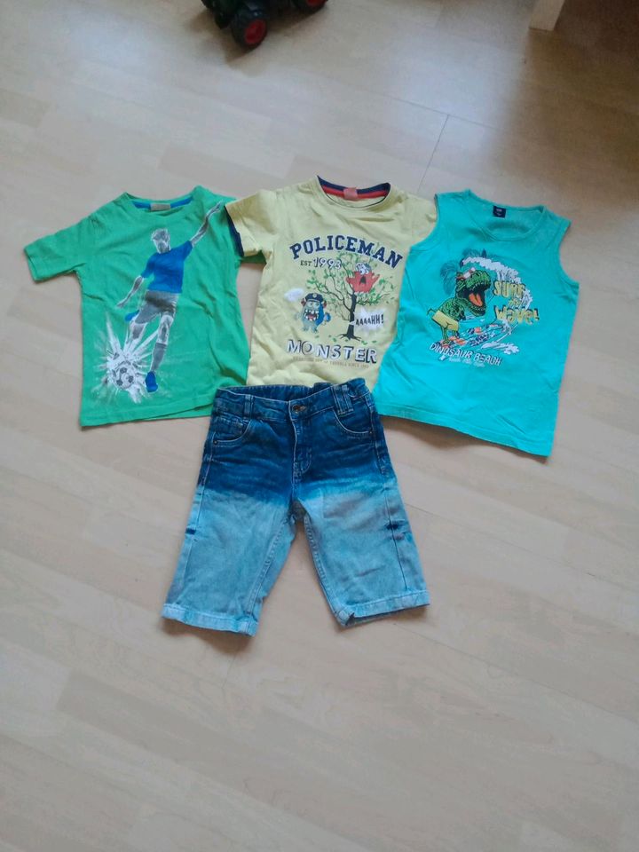 Jungen T-Shirt und Hose in Dürrhennersdorf