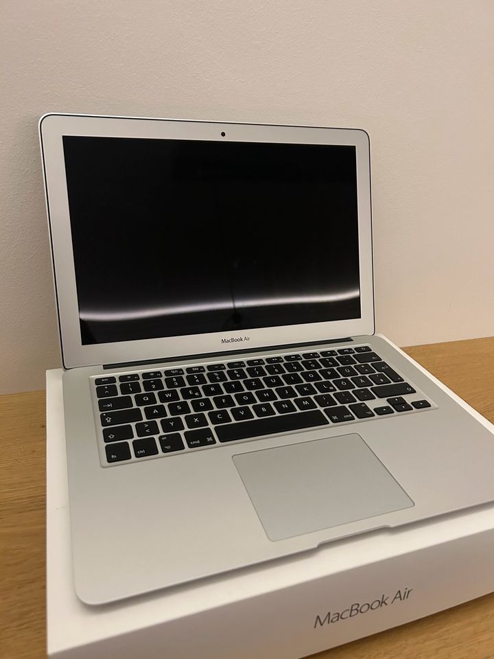 MacBook Air 1,8GHz Intel Core i5 Apple in Neuenkirchen