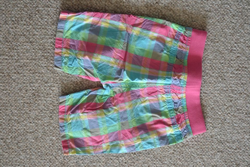 bunt karierte kurze Hose pink Gr. 86 wie neu topomini in Kriebstein