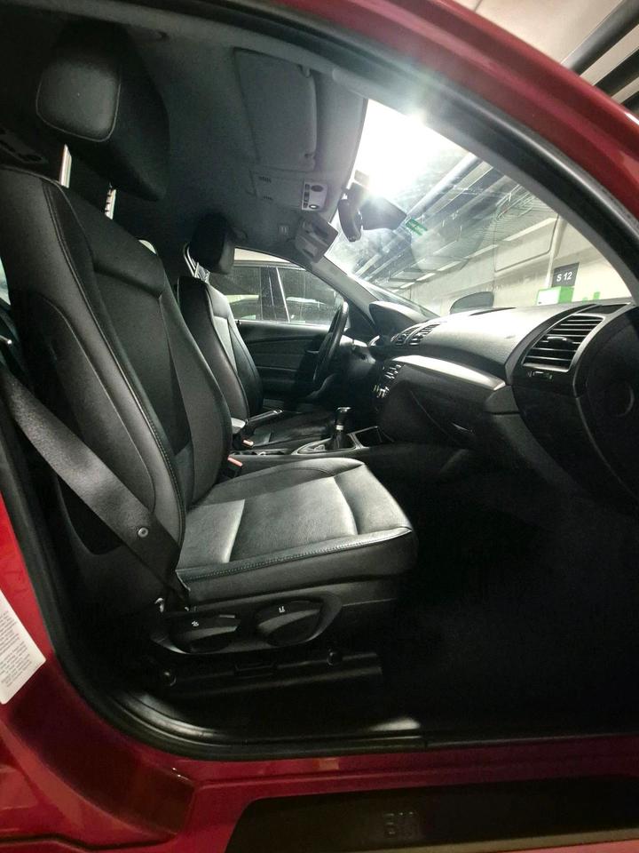 BMW 1er Facelift 118i 2.Hand/Leder/LED Griff/Start-Stop/SHZ/ in Allensbach