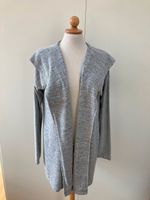 GAP – coole Hoodie-Jacke – Größe S / 36 München - Moosach Vorschau