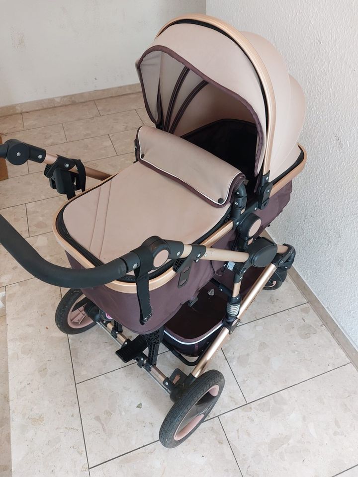 Kinderwagen in Laer