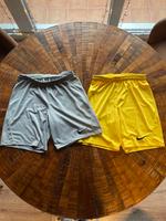 Nike Sportshorts kurze Hose 2x Berlin - Rudow Vorschau
