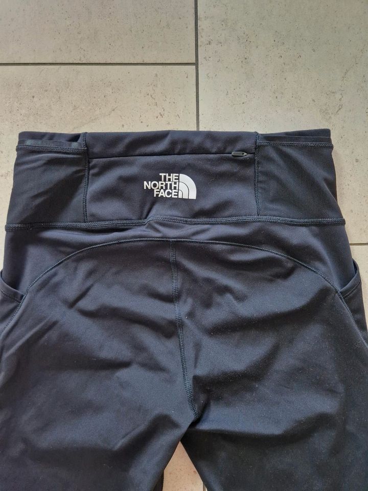 Neu! THE NORTH FACE Winter Warm Pro Leggings, Größe S in Frohburg