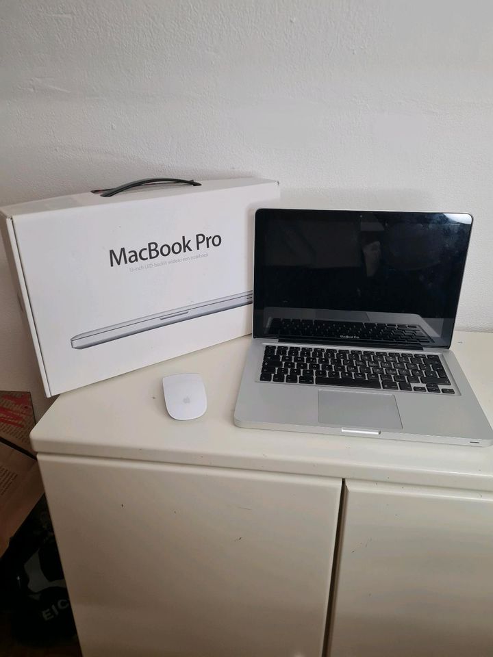 MacBook pro 13-inch widescreen in Stadtallendorf