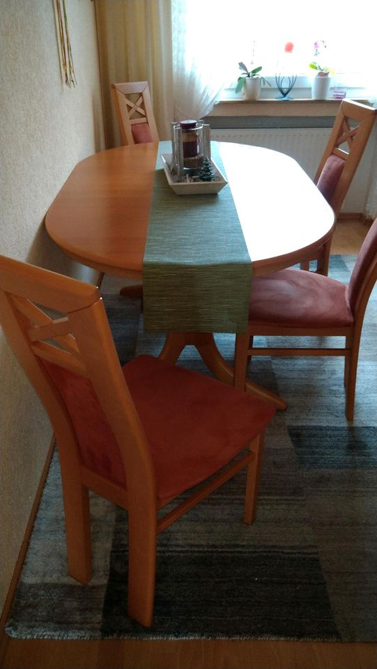 Esstisch mit 5 Stühlen in Essen