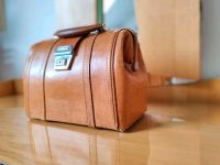 Vintage Ledertasche cognac braun Deko Kamera Prop Arzt Kosmetik Hannover - Ahlem-Badenstedt-Davenstedt Vorschau