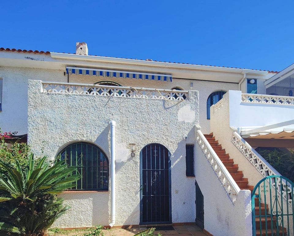 Wohnung mit Blick auf das Mittelmeer (Strand von La Mata) in Dormagen