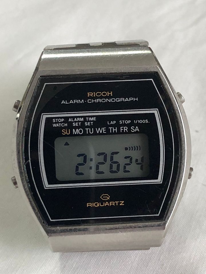 Ricoh Alarm Chronograph Qurtz LCD Herren Armbanduhr Uhr  selten in Köln