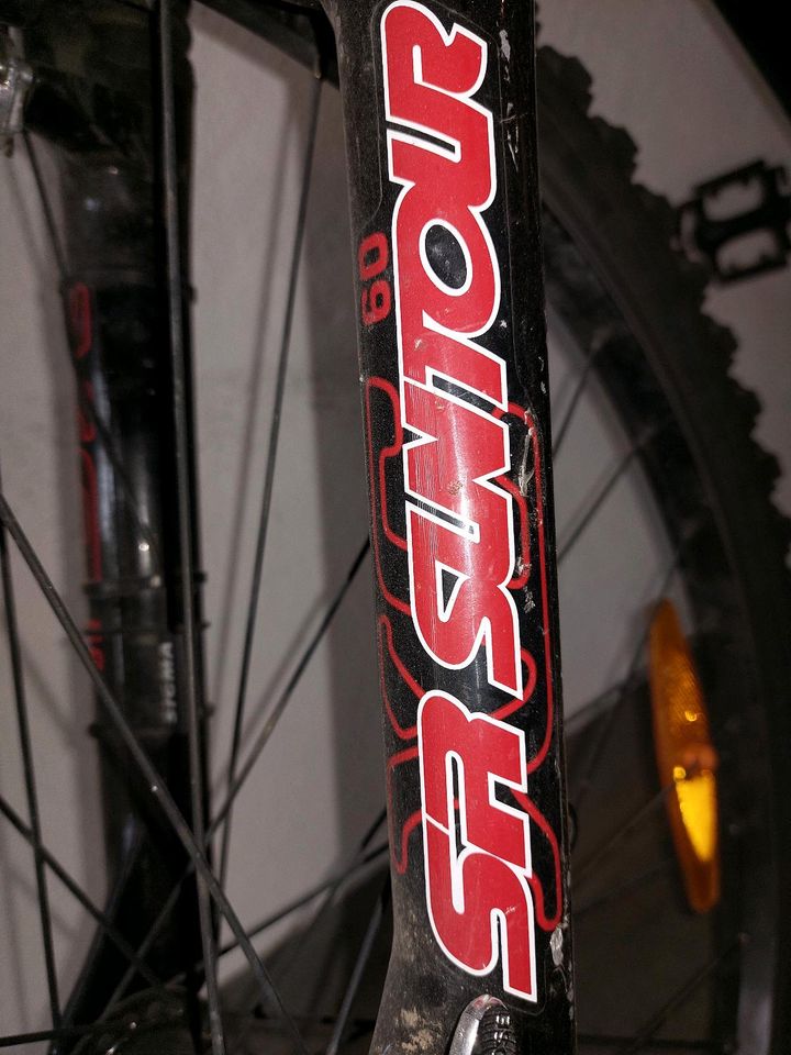 Fahrrad giant 26 Zoll rot weiss schwarz in Ellwangen (Jagst)