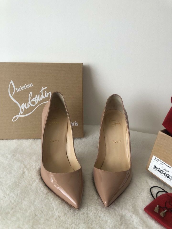 Christian Louboutin So Kate 120 Nude Gr. 38,5 in Neuss