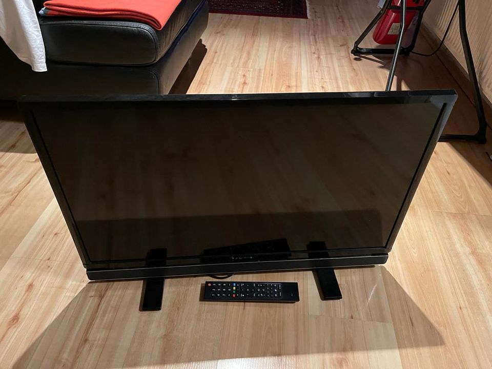 Grundig 32 GFB 5627 Fernseher TV Fernbedienung in Düsseldorf