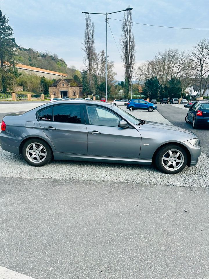 BMW 3er E90 318i in Lahnstein