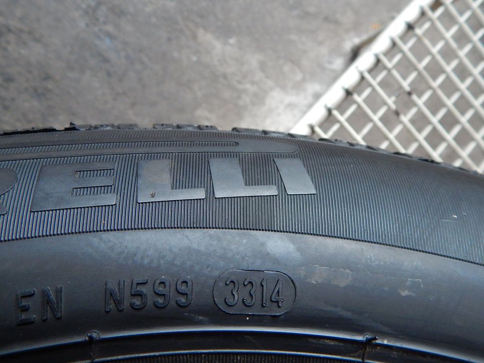 2 x winterreifen 225 55 R17  97H Pirelli 6 mm DOT 2014 in Dortmund