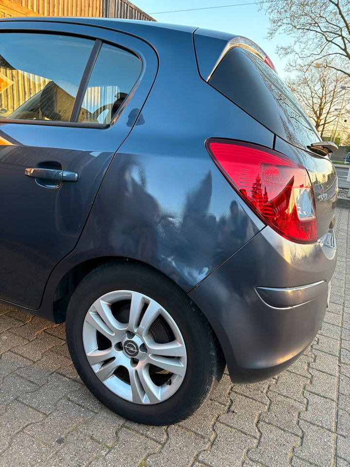 OPEL CORSA 1.2 111 JAHRE EDITION in Mettmann