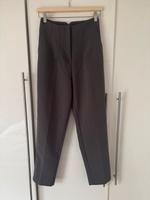 Schlichte Hose L40 Kr. München - Hohenbrunn Vorschau