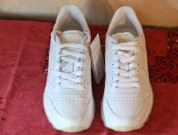 Reebok Classic Sneaker weiß echtes Leder Gr. 40 Neu OVP Nordrhein-Westfalen - Blomberg Vorschau