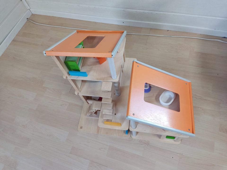 PlanToys Puppenhaus CHALET mit Möbeln in Uhingen