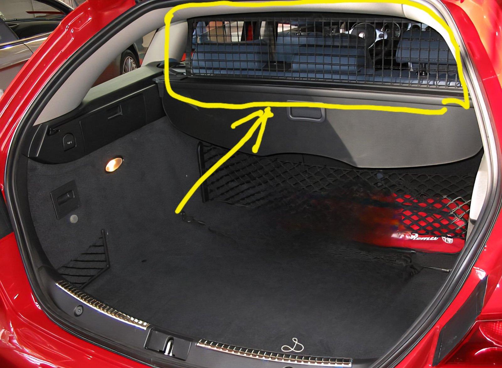 Abbildung des Autos Alfa Romeo 159 Gepäcknet…