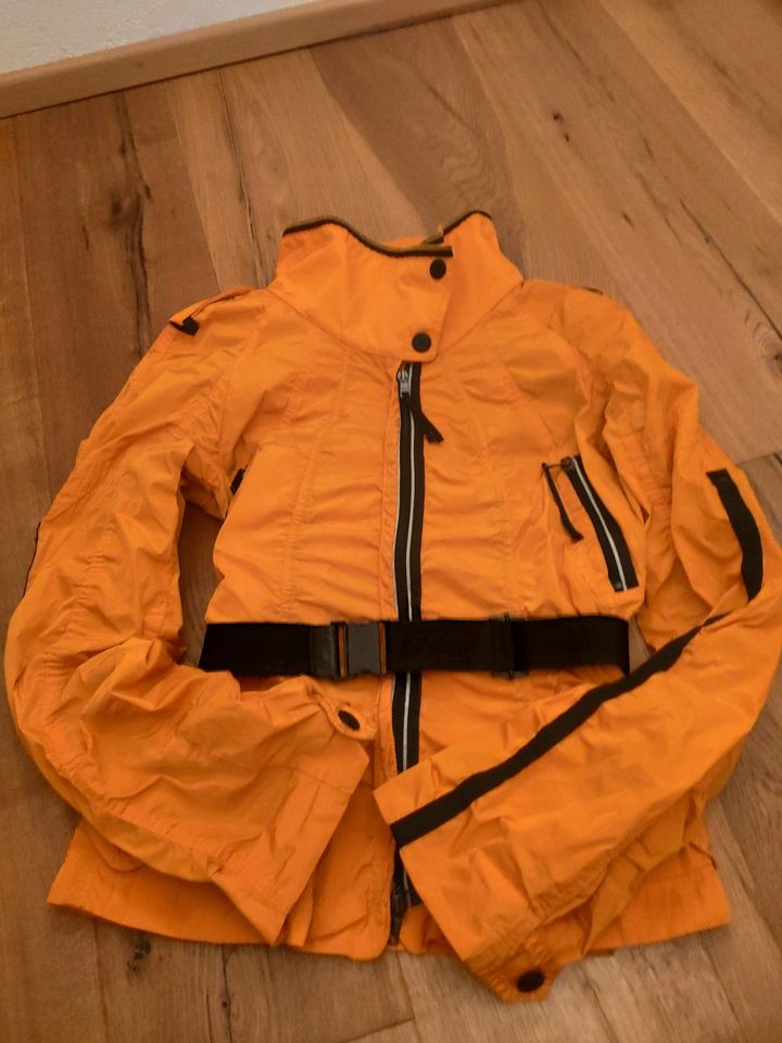 Marc Cain  Übergangsjacke Größe 36/ N2 orange schwarz mit Gürtel in Weingarten (Baden)