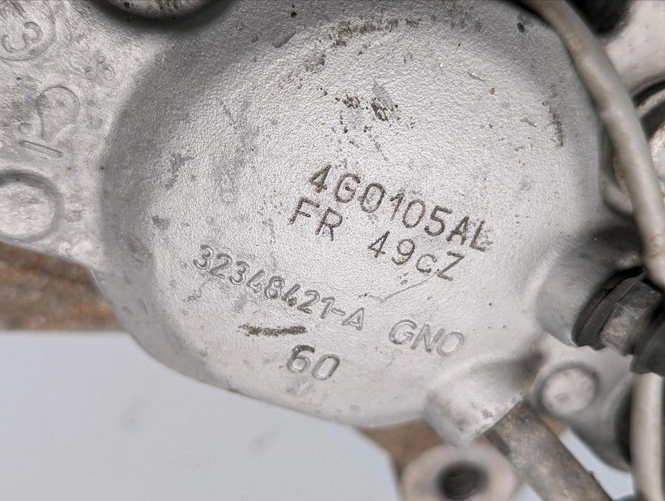 Audi A6 4G - Original Bremssattel vorne links 4G0105AL in Lippstadt