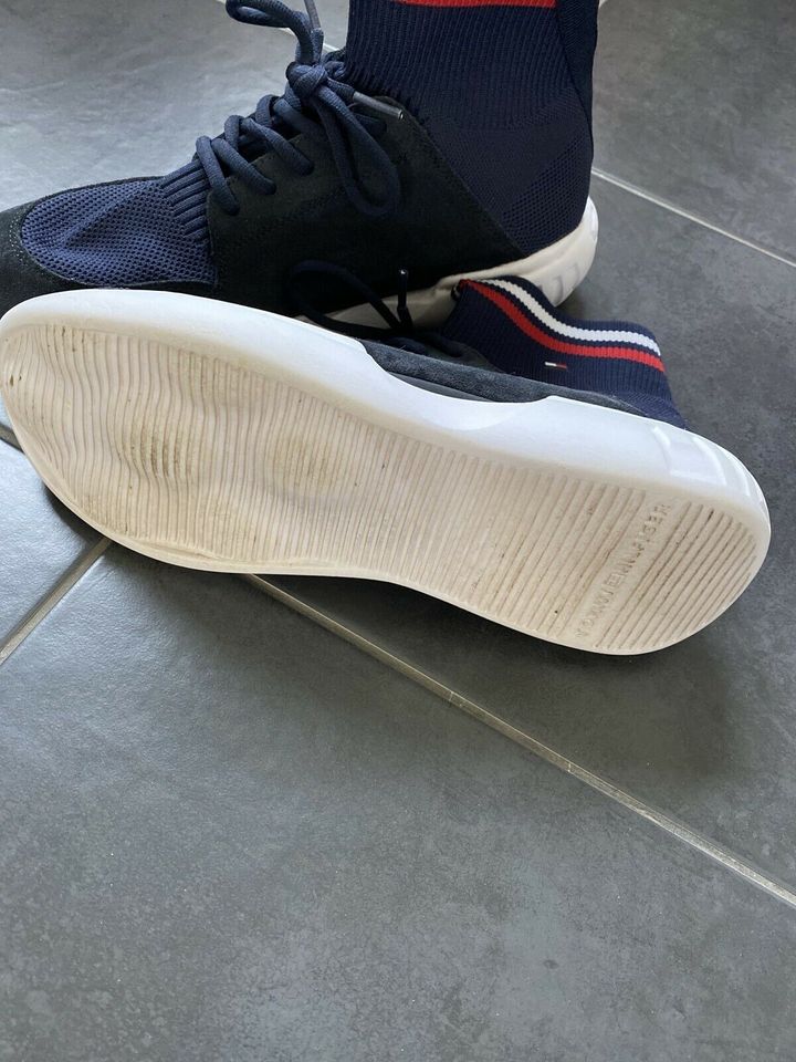 Tommy Hilfiger Schuhe Gr 42 wie neu in Woltersdorf