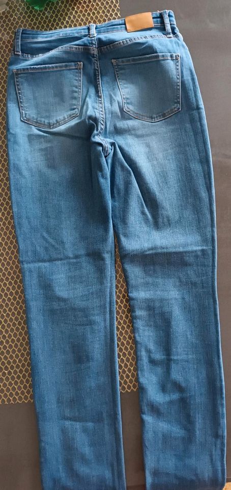 Jeans H&M WIE NEU in Ottensoos