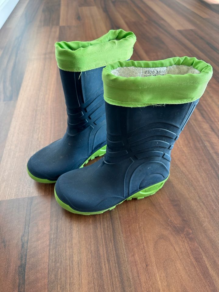 Gummistiefel Winter mit Felleinsatz Gr. 26 in Filderstadt