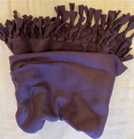 Decke Fleece Kuscheldecke mit Brombeere neuwertig Nordrhein-Westfalen - Neuss Vorschau