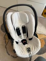 Cybex Babyschale mit Sommer Bezug und Isofix Station Baden-Württemberg - Lörrach Vorschau