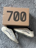 Yeezy 700 azael 49 1/3 Hessen - Eschborn Vorschau