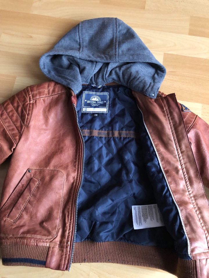 ✨Lederjacke Gr. 110 mit Kapuze/ Steppfutter✨ in Geesthacht