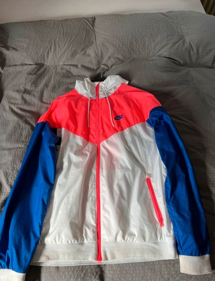 Nike Windbreaker in Nürnberg (Mittelfr)