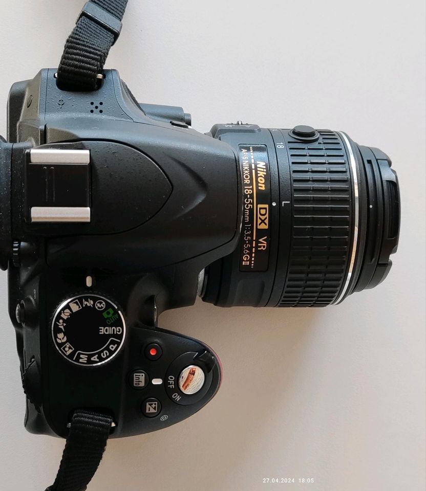 Digitale Spiegelreflexkamera Nikon D 3200 in Erbendorf