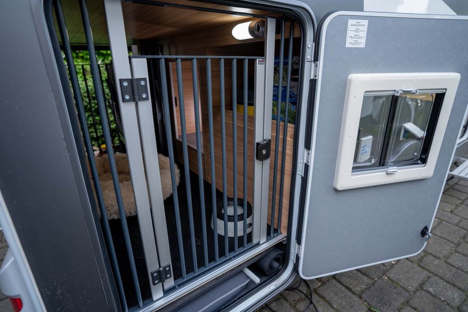 Wohnmobil mieten leihen mit Hund Wohnmobilvermietung KÖTERKUTSCHE in Mettmann