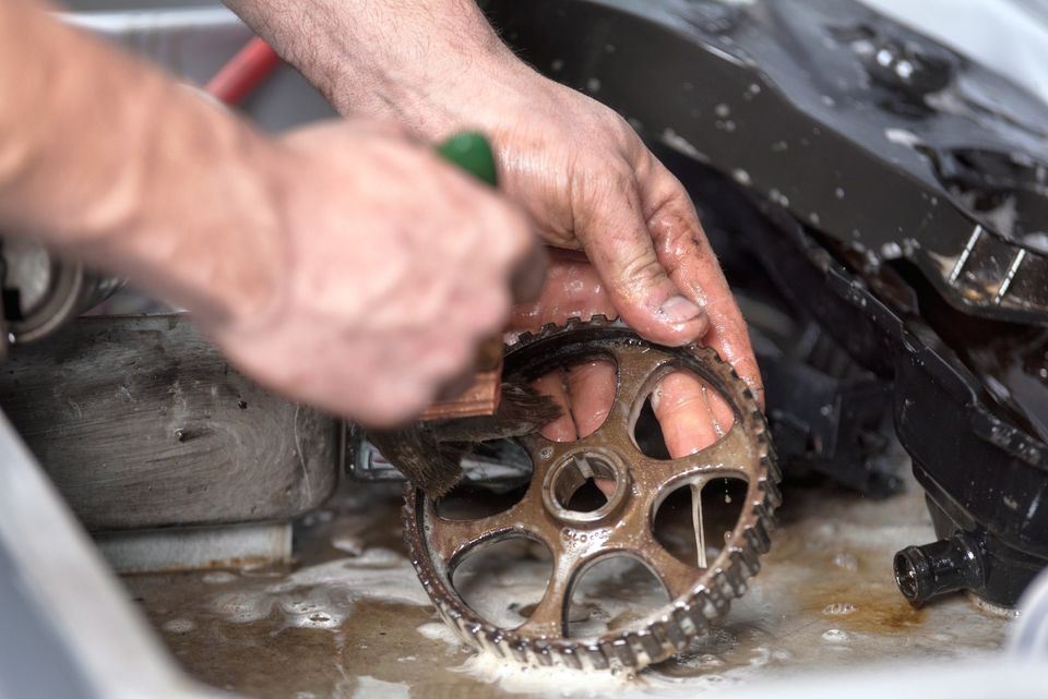 Teilereinigung - Metall - Motorteilen für PKW,Motorrad,Oldtimer.. in Jena