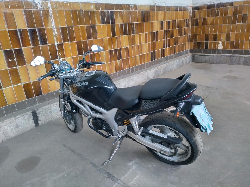 Motorrad Suzuki (J) in Zeitz