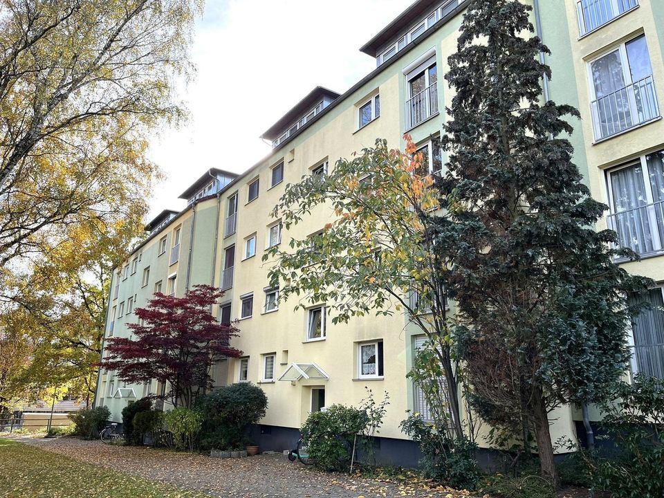 Moderne, gepflegte Dachgeschosswohnung mit Dachterrasse und Garage im Nürnberger Osten in Nürnberg (Mittelfr)