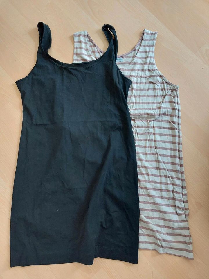 Div. Oberteile je 1€ (2 Tshirts, 2 Longtops) schwarz/grau/rosa, L in Schöneiche bei Berlin