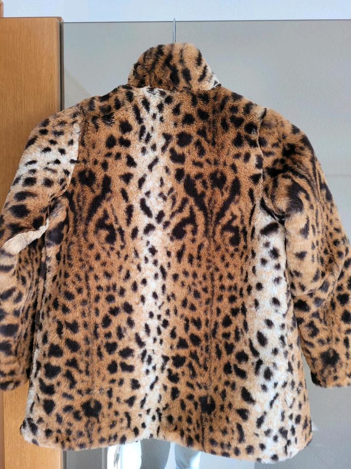 Neu Jacke Plüschjacke Leopard Mädchen Größe 8 bis 10 Jahre in Neustadt (Wied)