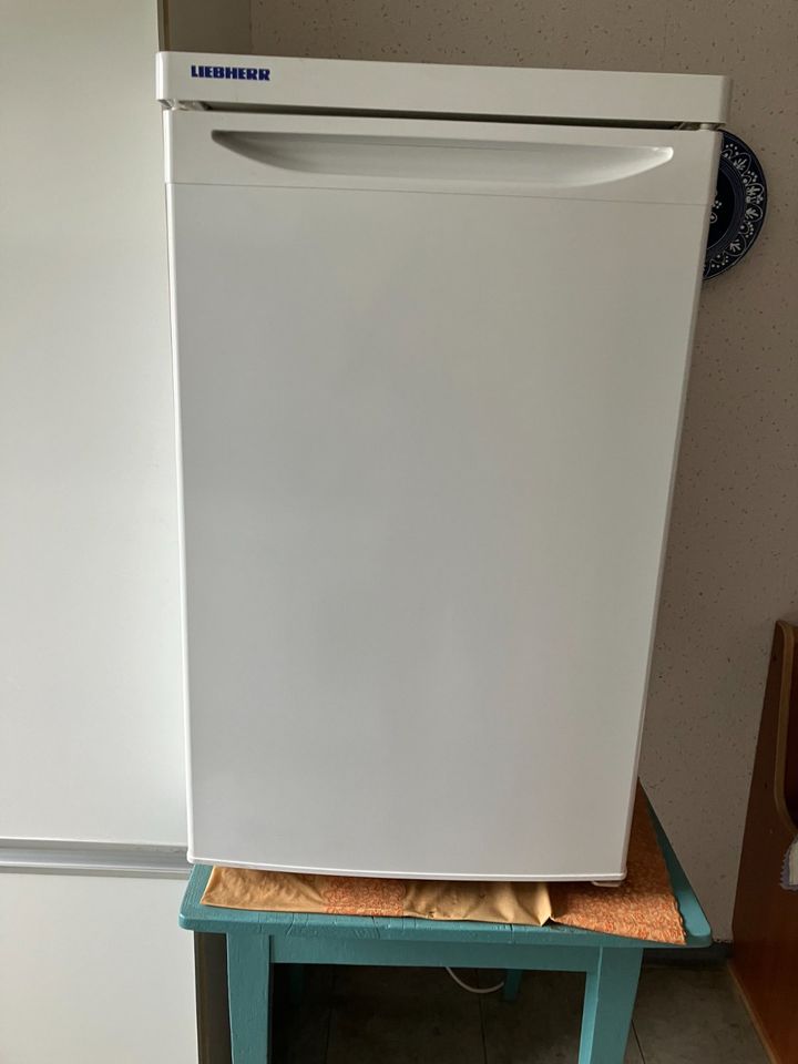 Tischkühlschrank Liebherr mit Gefrierfach 50B x 85H x 60T in Rottweil