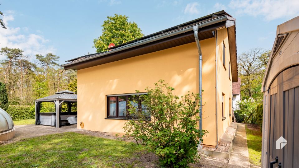 Attraktives Einfamilienhaus mit PV-Anlage, Whirlpool, Sauna uvm. nahe dem Glienicker See in Potsdam